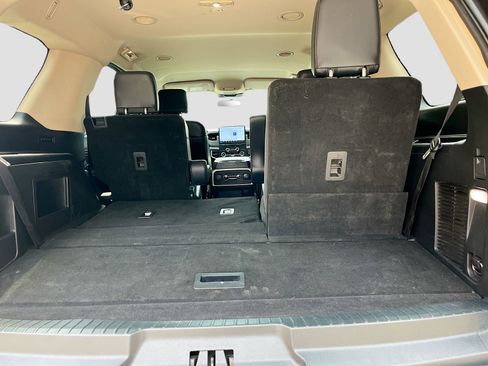Used 2024 Ford Expedition XLT image 26
