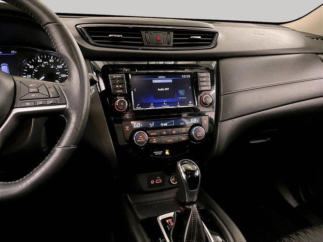Used 2018 Nissan Rogue SV AWD/4WD image 7