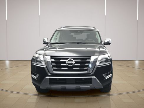 Certified 2024 Nissan Armada Platinum w/ Captain's Chairs Package RWD image 2