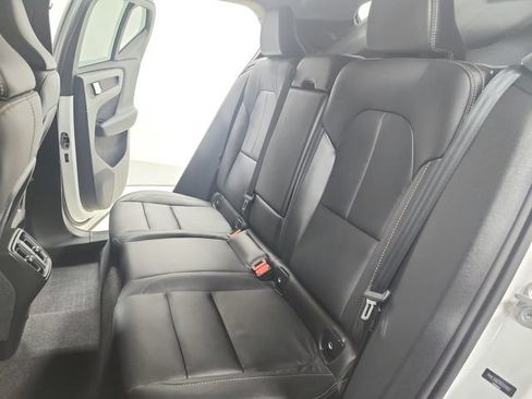 Used 2024 Volvo XC40 B5 Plus AWD/4WD image 39