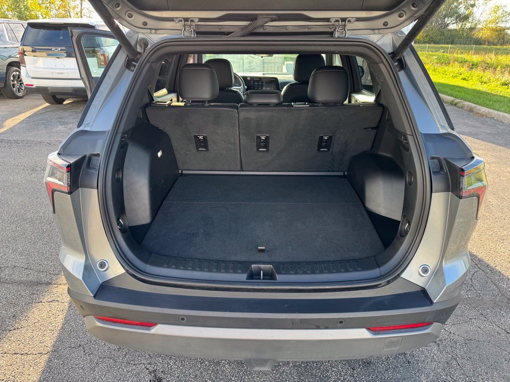 Used 2026 Chevrolet Equinox LT FWD image 25
