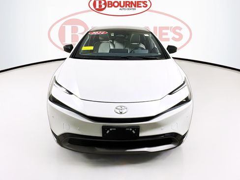 Used 2024 Toyota Prius XLE image 5