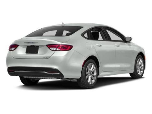 Used 2016 Chrysler 200 Limited image 28