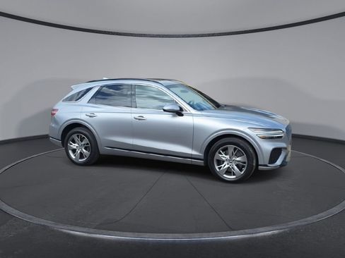 Used 2024 Genesis GV70 3.5T Sport image 2