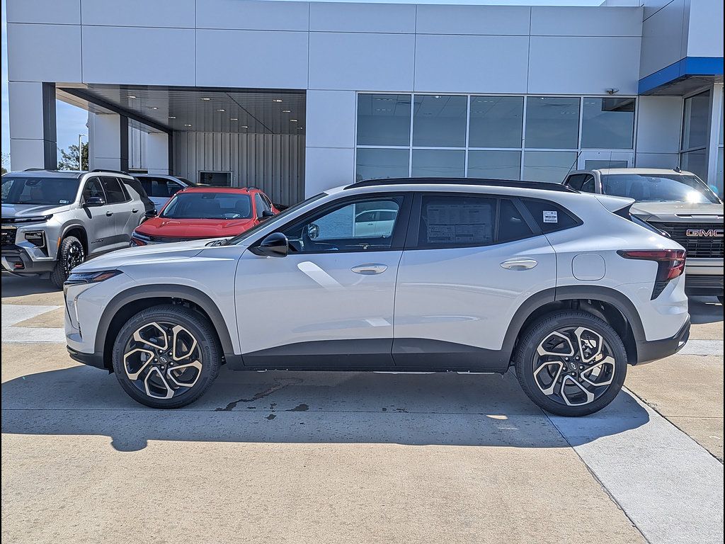 New 2026 Chevrolet Trax RS w/ Sunroof Package FWD image 9