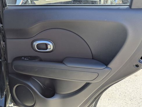 Used 2018 Kia Soul image 24