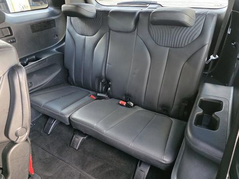 Used 2024 Hyundai Palisade Calligraphy image 17