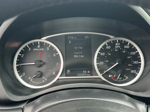 Used 2019 Nissan Sentra SV FWD image 21