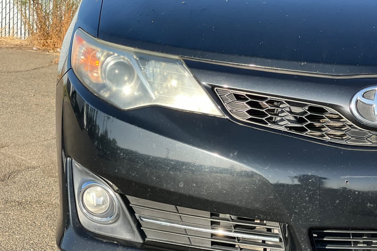 Used 2012 Toyota Camry SE FWD image 17