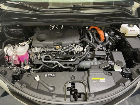 Used 2022 Toyota Sienna Limited image 27