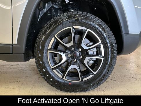 New 2025 Jeep Compass Trailhawk w/ Trailhawk Elite Group image 11