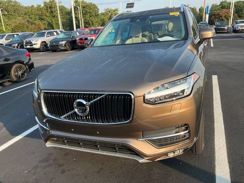 Used 2016 Volvo XC90 T6 Momentum w/ Momentum Plus Package AWD/4WD image 13