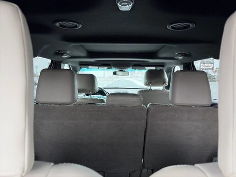 Used 2013 Ford Explorer Limited image 8