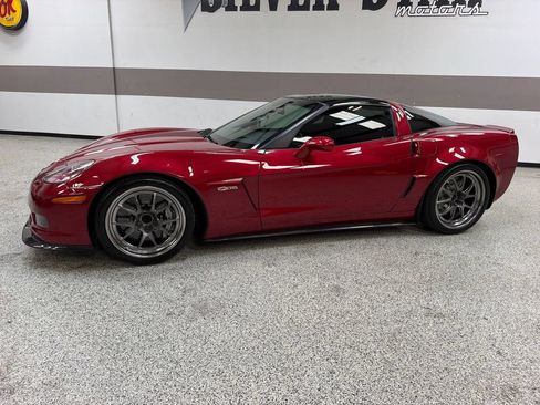 Used 2011 Chevrolet Corvette Z06 RWD image 2