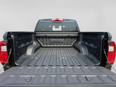 New 2026 GMC Canyon Denali w/ LPO, Denali Black Edition AWD/4WD image 41