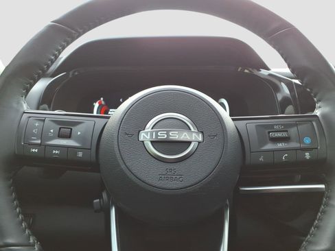 Certified 2024 Nissan Pathfinder Platinum image 25