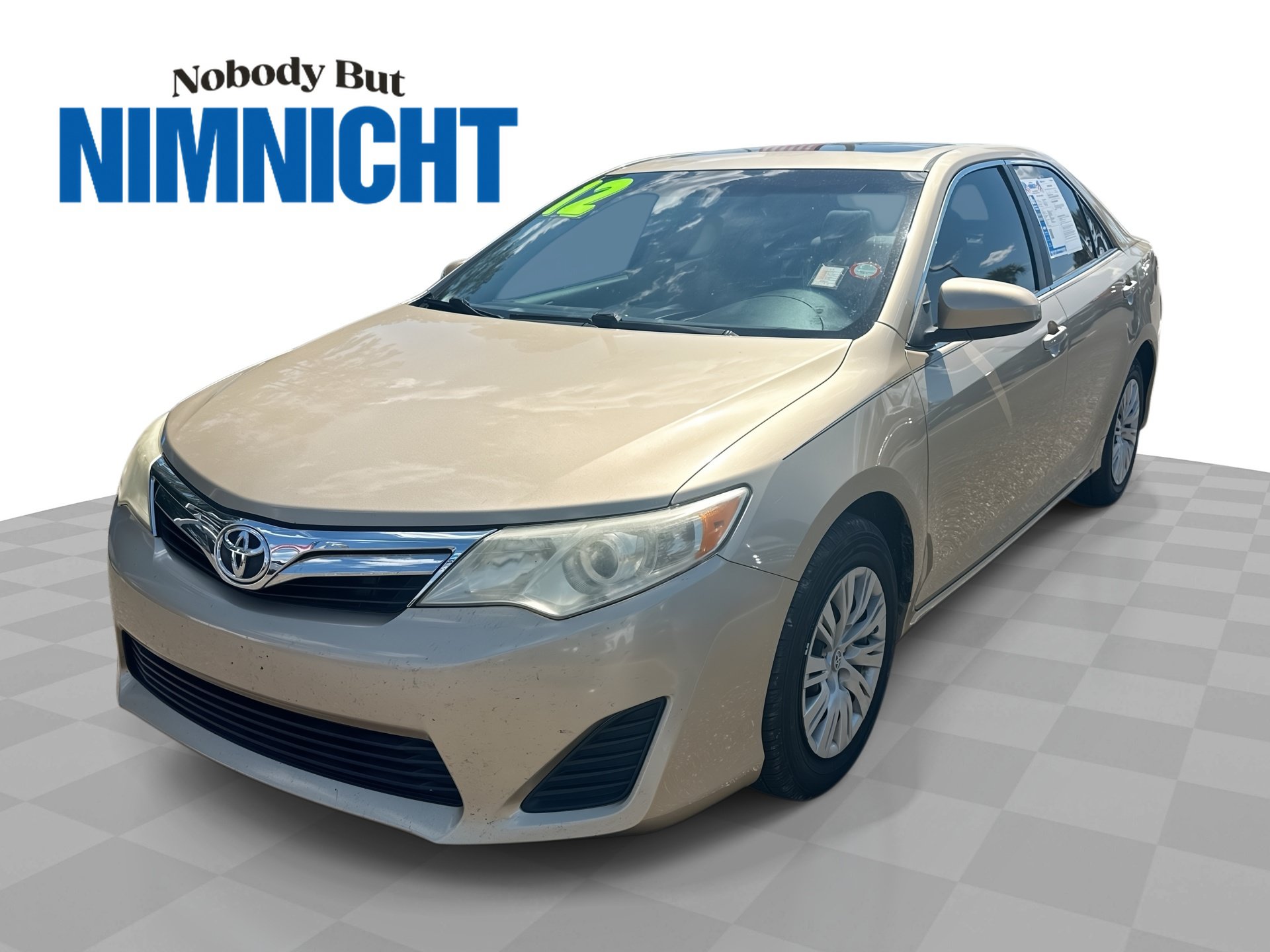 Used 2012 Toyota Camry LE FWD image 1