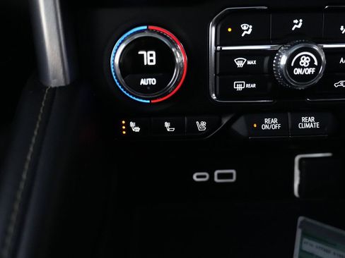 Used 2021 GMC Yukon XL SLT w/ SLT Luxury Plus Package image 62