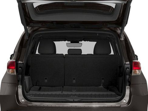 Certified 2017 Toyota Highlander Limited AWD/4WD image 12