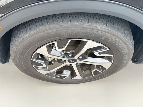 Used 2024 Kia Sportage EX FWD image 30
