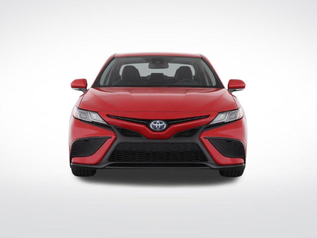 Used 2023 Toyota Camry SE FWD image 5