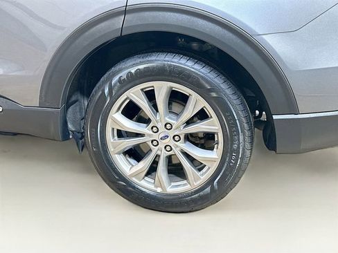 Certified 2023 Ford Explorer Limited w/ Equipment Group 301A image 5