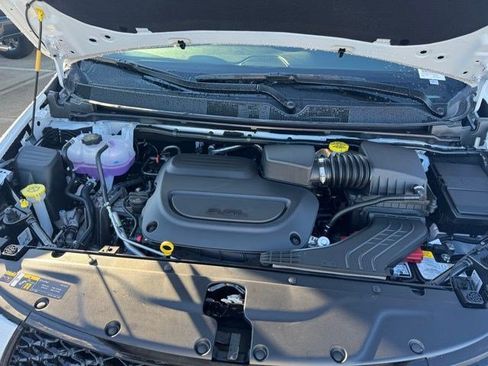 New 2026 Chrysler Pacifica Select image 17