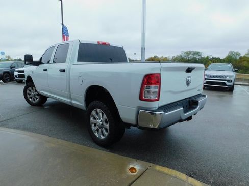 Used 2024 RAM 2500 Tradesman w/ Chrome Appearance Group image 6