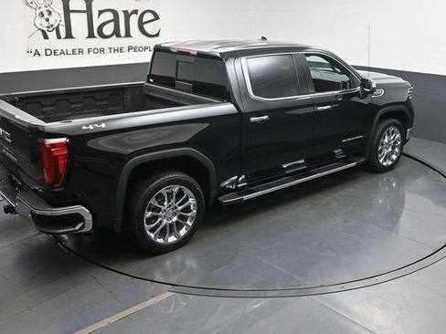 Used 2023 GMC Sierra 1500 SLT w/ SLT Premium Plus Package AWD/4WD image 38