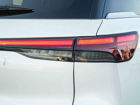 New 2026 INFINITI QX60 Pure image 9