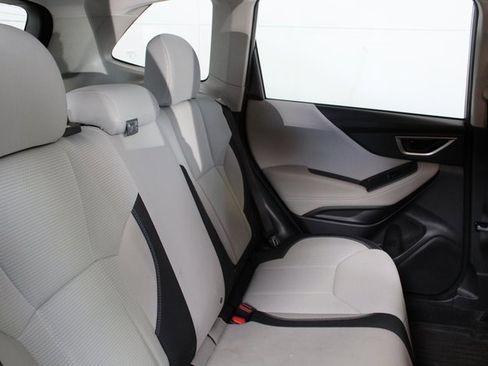 Used 2021 Subaru Forester image 9