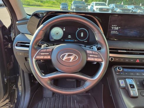 Used 2023 Hyundai Palisade Limited w/ Cargo Package image 12