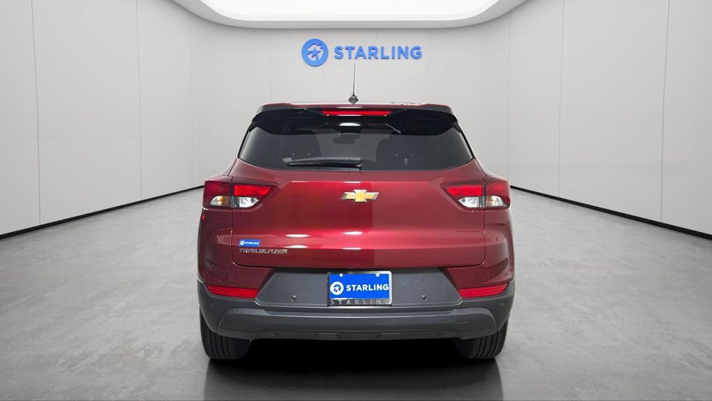 Used 2025 Chevrolet TrailBlazer LS w/ LS Convenience Package FWD image 7
