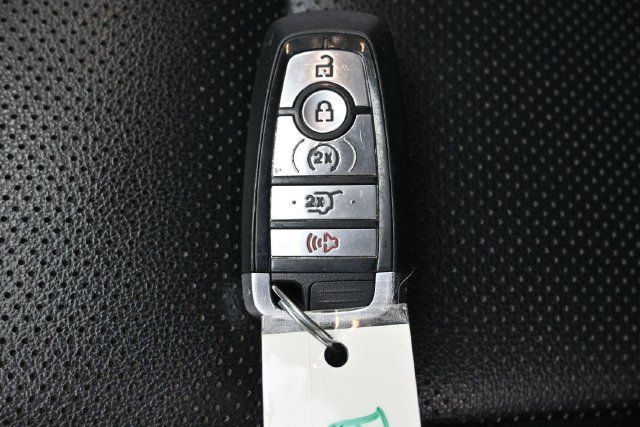 Used 2022 Ford Escape SEL FWD image 27