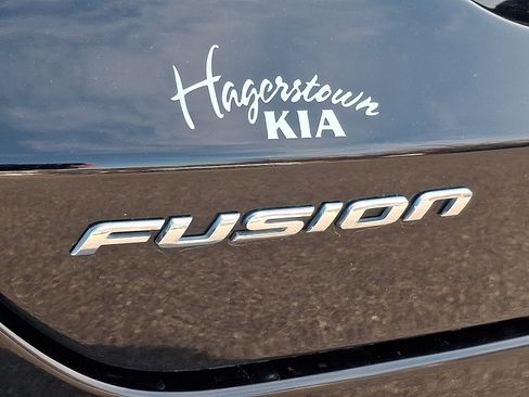 Used 2016 Ford Fusion SE w/ Equipment Group 201A image 30