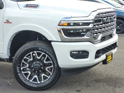 New 2026 RAM 3500 Limited image 9