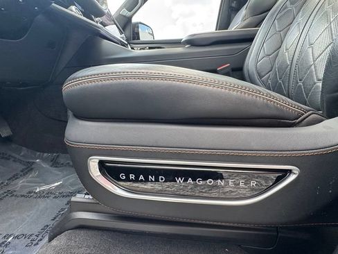 Used 2023 Jeep Grand Wagoneer Series III w/ Rear Seat Video Group 1 AWD/4WD image 28