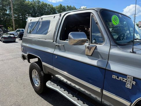 Used 1988 Chevrolet Blazer 4WD image 31