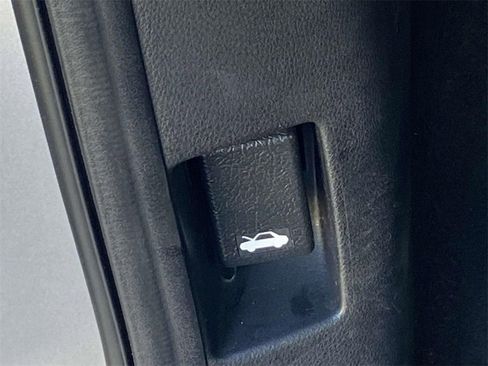 Used 2021 Honda Pilot LX image 28