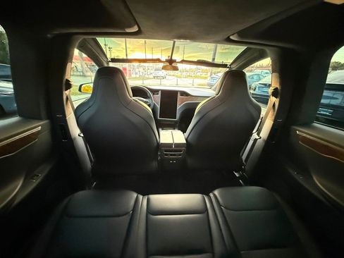 Used 2019 Tesla Model X Long Range image 25