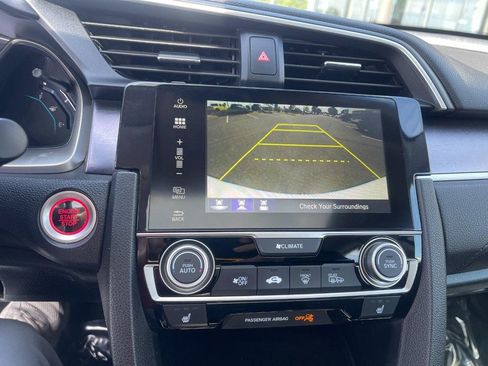 Used 2017 Honda Civic Touring image 32