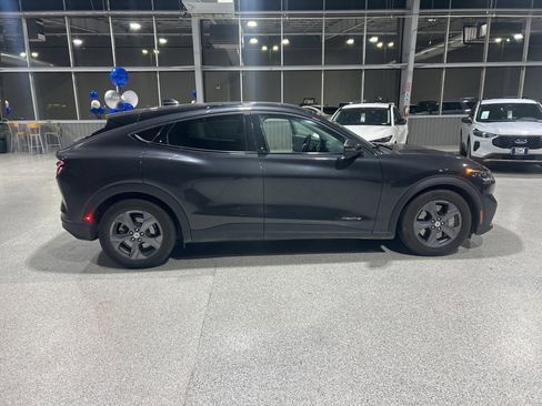 Used 2022 Ford Mustang Mach-E Select image 3