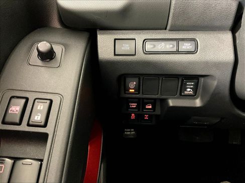 Used 2023 Nissan Frontier PRO-4X w/ Pro-4X Premium Package AWD/4WD image 16