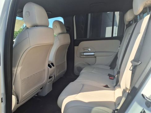 New 2025 Mercedes-Benz GLB 250 4MATIC image 16