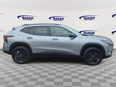 Used 2025 Chevrolet Trax ACTIV w/ Driver Confidence Package FWD image 4