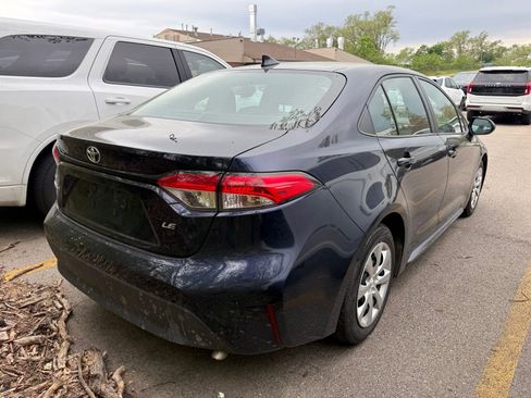 Used 2024 Toyota Corolla LE FWD image 2