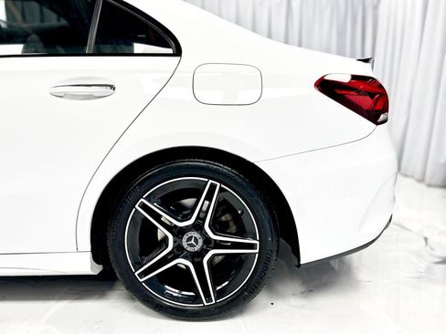 Used 2022 Mercedes-Benz A 220 4MATIC image 11