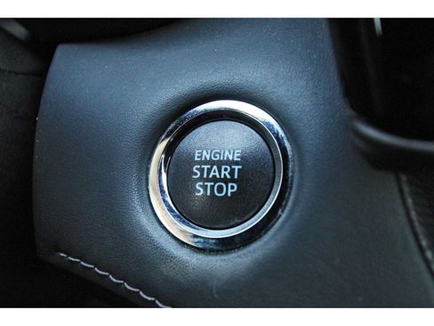 Used 2022 Toyota Highlander Limited FWD image 26