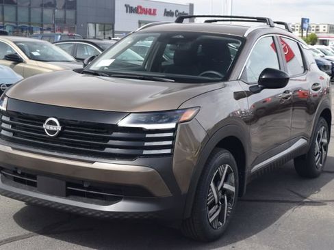 New 2026 Nissan Kicks SV FWD image 3