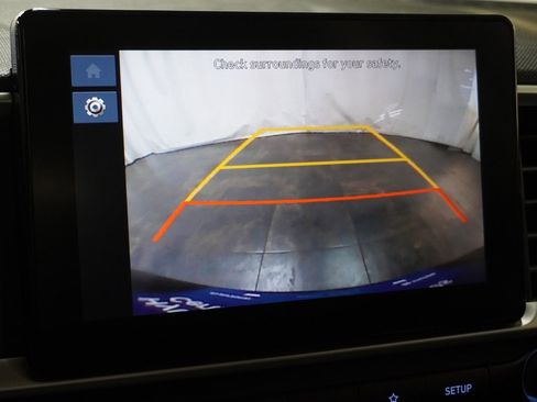 Certified 2023 Hyundai Venue SEL image 24